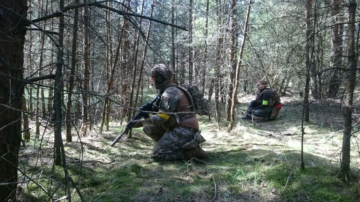 bux und Kurze im Wald in Mahlwinkel.